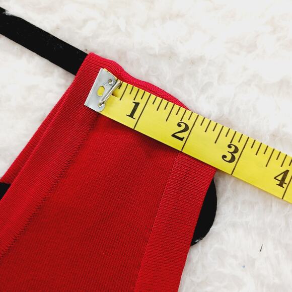 Tank Top Size XL Christmas Red Knit Minimalist Quiet Luxury Capsule Wardrobe - Picture 6 of 11